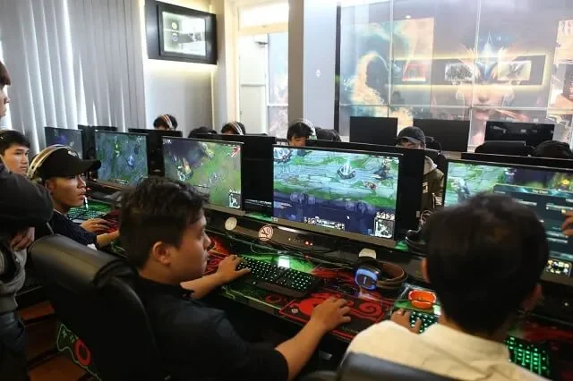 Điều chỉnh thiết lập đồ họa trong game để tăng FPS